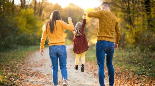 Părinți manipulatori: Șapte semne care îți arată dacă faci parte din această categorie 