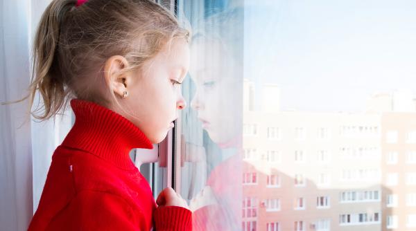 Moduri simple, dar puternice, de a evita crearea unui „copil de sticlă”