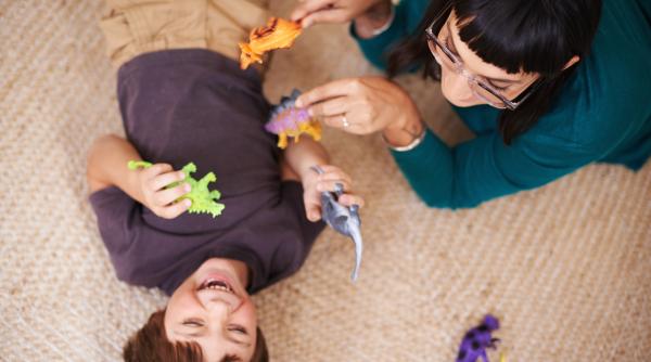 La ce vârstă încetează copiii să se mai joace cu jucăriile? Un nou studiu și-a prezentat concluziile: „Se întâmplă din ce în ce mai devreme”