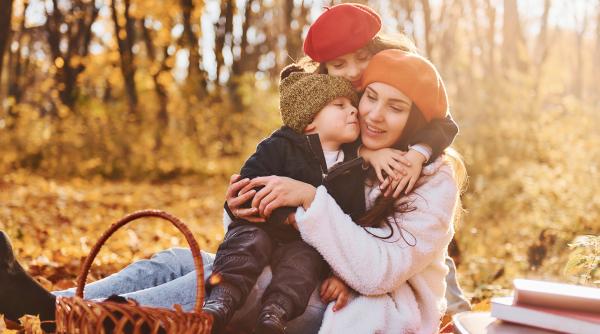 Dacă introduci aceste expresii în conversațiile cu copilul tău, îi vei oferi un cadru sănătos pentru a deveni un adult cu o personalitate puternică