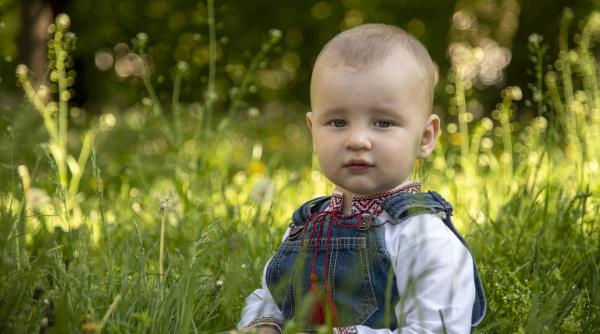 Nume românești de copii, deosebit de frumoase, folosite din ce în ce mai rar de părinții din ziua de astăzi