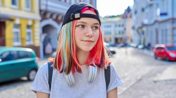 Cum a schimbat generația Alpha limbajul? Descris de unii drept „putrezire a creierului”, acest argou se simte ca o glumă internă, accesibilă doar celor „inițiați”