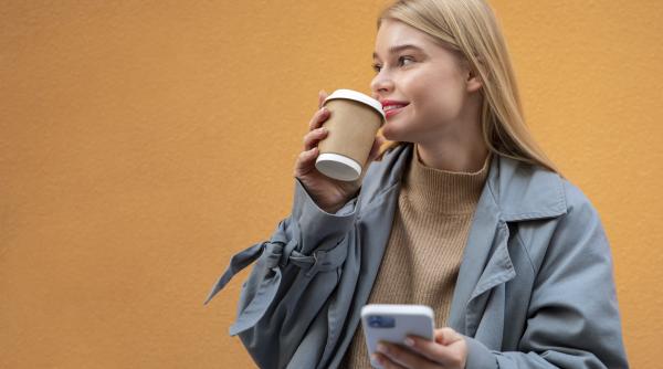 Cafeaua sau ceaiul instant nu vor mai putea fi vândute în școli 