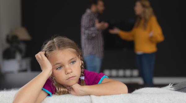 Familia recompusă poate fi un mare dar pentru un copil, dacă părinții știu să facă acest lucru! Daniela Gavankar: „Aici greșesc majoritatea celor divorțați” / VIDEO