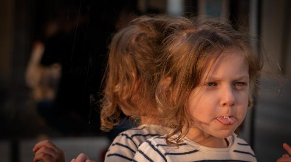 Un expert în parenting arată cele 5 semne că ai crescut un copil foarte răsfățat. Cum pot părinții să corecteze acest comportament