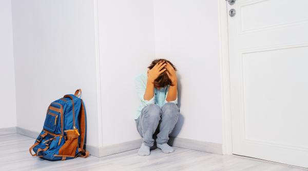 Fobia școlară afectează tot mai mulți copii. „Elevii plâng, au greață și chiar varsă de frică”: Dr. Ioana Georgescu explică ce e acest fenomen îngrijorător / VIDEO