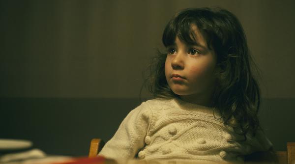 Aceste comportamente ale părinților pot distruge încrederea copiilor și îi fac să se îndepărteze. Cum recunoști un părinte abuziv emoțional?