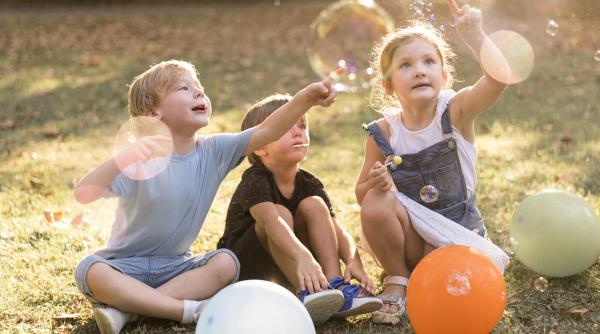 Există cinci lucruri pe care copiii și vor aminti mereu din copilăria lor, dacă aceasta a fost fericită