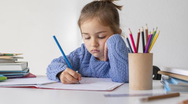 Modalități utile de a ajuta copiii să învețe pentru examene