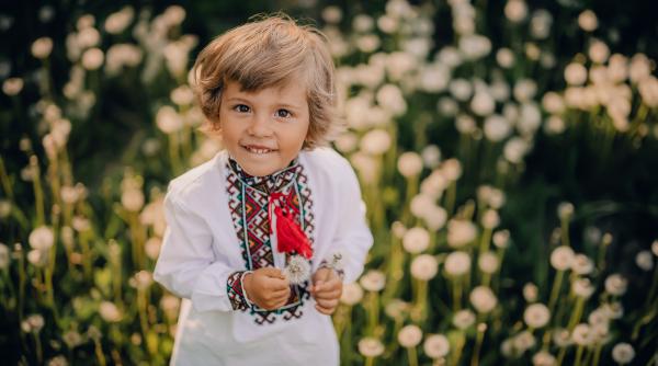 Cele mai lungi nume de botez din România: De ce le aleg părinții, ce spun specialiștii și care este, de fapt, cel mai lung nume din lume