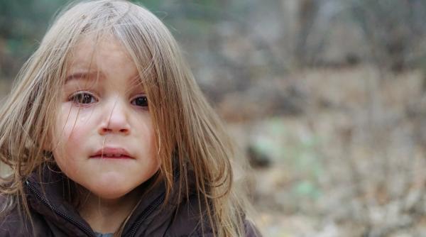 Acest stil de parenting distruge emoțional copiii și le creează traume pe viață. Avertismentul unui psihiatru: „Mulți părinți nu realizează că adoptă acest tip”