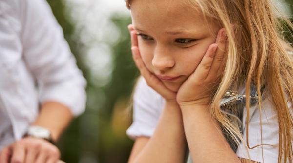 Trei răni emoționale provocate de absența tatălui. Cum pot fi vindecate?