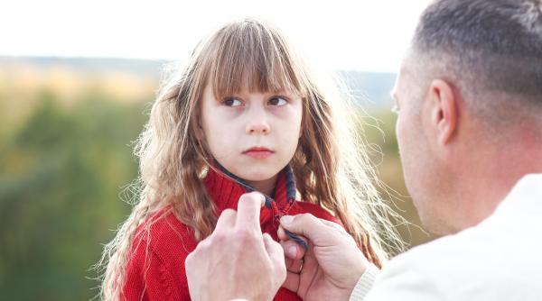 5 afirmații pe care le-am auzit de la părinții noștri și pe care trebuie să le evităm cu propriii copii. Psihologii explică efectele dezastruoase asupra dezvoltării lor!