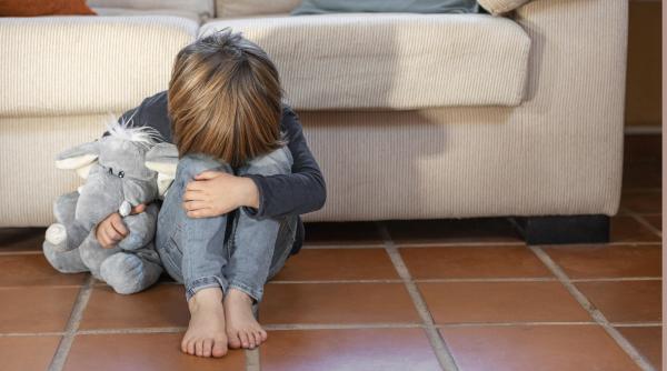 Acestea sunt consecințele grave în viața adultă ale faptului că ai fost crescut de părinți imaturi