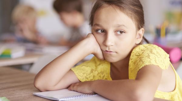 Oana Moraru spune din ce clasă i se instalează copilului „sila de școală”: „Nu se manifestă încă, dar ea clocotește în interior, de-abia așteaptă să iasă la un moment dat”