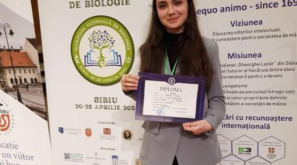 Tânără liceană pasionată de biologie și chimie, pregătită pentru un nou succes olimpic. Ștefana Purușniuc: „Ambiția și tenacitatea sunt cheia”