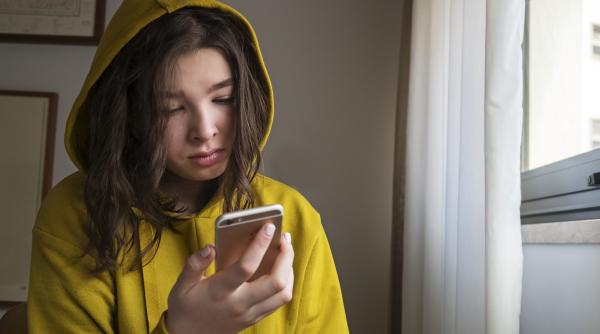 Algoritmii Facebook și Instagram, folosiți pentru a amplifica frustrările adolescenților? Un fost director Meta, acuzații asupra gigantului tech condus de Zuckerberg