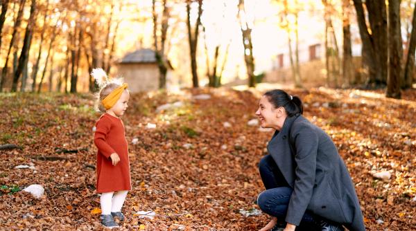 Expert parenting conștient Andrada Faina: „Tot ce nu au reușit părinții, prietenii, partenerul de cuplu să oglindească SIGUR o să reușească copilul” 