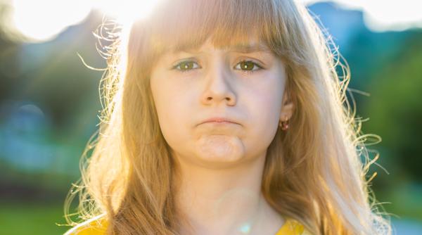 Această metodă populară de parenting NU funcționează, avertizează un psiholog de la Stanford: „E o capcană emoțională!”