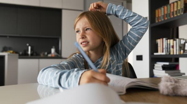 Cum să încurajezi copilul să învețe cu plăcere, nu din obligație