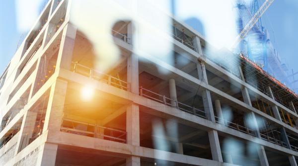 Miracolele există! Un copil de 2 ani a supraviețuit după o cădere de la etajul 15