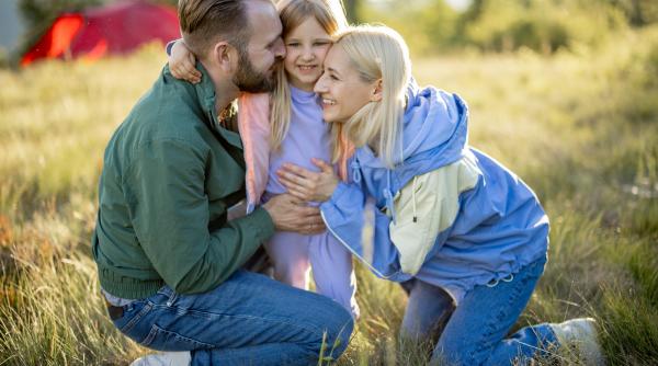 „Creator genetic”? Un studiu pe zeci de familii arată cum ABILITĂȚILE părinților influențează succesul școlar al copiilor: „Ideea că doar genele determină reușita e depășită!”