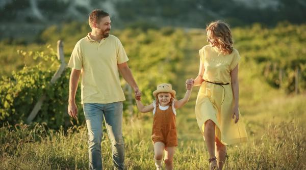 „Stilul parental nr. 1” care ajută cel mai bine la creșterea copiilor de succes. Expert parenting, după ani de cercetare: „Funcționează mai bine decât toate celelalte!”