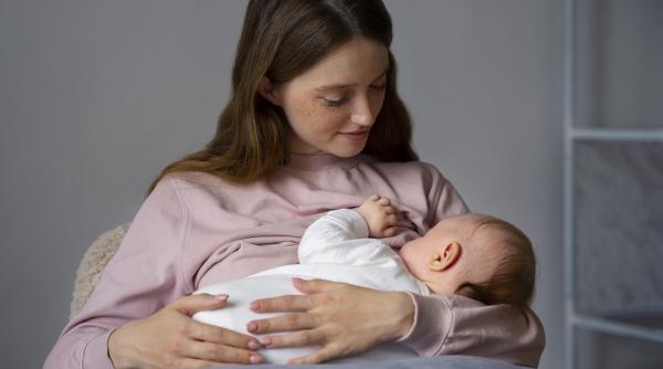 Urania Cremene, despre nevoile emoționale ale bebelușului: „Tu ești busola lui interioară și singura certitudine într-o lume copleșitoare”