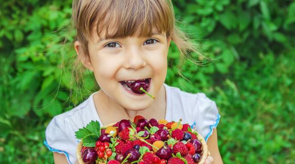 Imunitatea copilului: Ce alimente și obiceiuri o sprijină cu adevărat