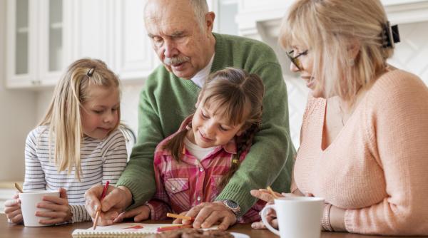 Importanța bunicilor în viața nepoților