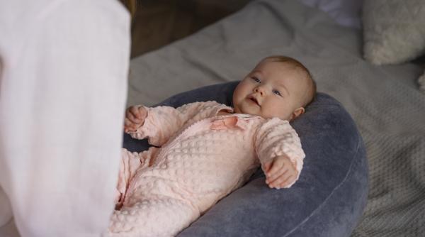 Efectul Bouba‑Kiki: de ce unele nume de copii ni se par mai plăcute decât altele