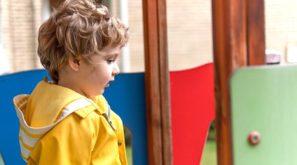 România, codașă în Europa la educația timpurie: Expert: „Copiii care nu ajung la grădiniță nu știu să învețe, nu pot ține pasul cu ceilalți!” De ce părinții preferă să îi țină acasă? 