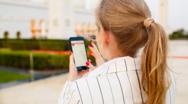 Despărțire cu ajutorul AI: O tânără din Anglia și-a părăsit iubitul la sugestia ChatGPT