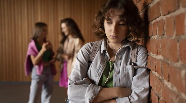 Copiii care evită conflictele: cum îi susținem să devină asertivi fără să le fie greu