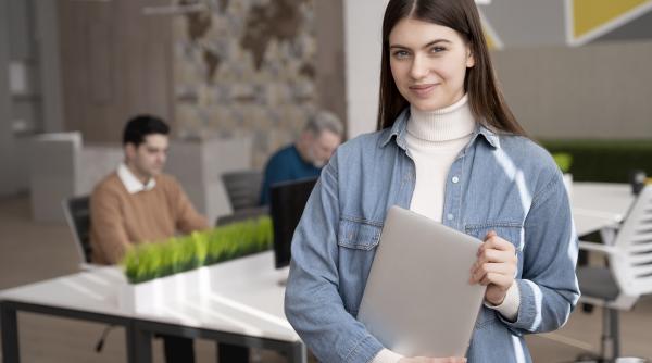 Stimulent financiar pentru angajatorii care oferă locuri de muncă tinerilor