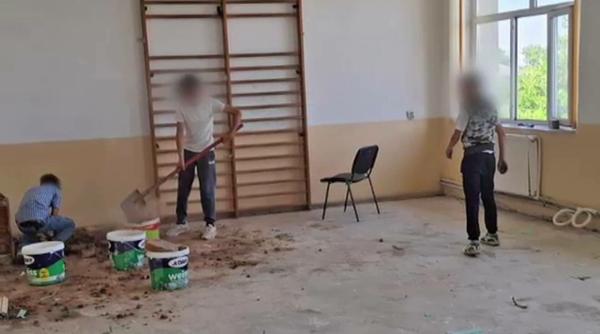 Scandal la o școală din Dolj: elevii, scoși de la ore și puși să muncească. „Copiii erau cu roabele, cărau molozul”