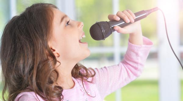  Impactul uriaș al lecțiilor de muzică asupra copilului. Prof. Mirela Paraleu Cicu: „Pentru el este un plus, niciodată nu va fi un minus sau un timp pierdut” / VIDEO