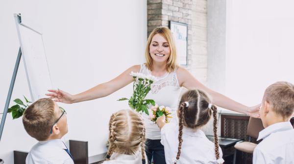 „Acesta este cel mai frumos cadou pe care l-am primit vreodată de la un elev la sfârșitul anului”. Ce gest mic a emoționat o învățătoare la final de an