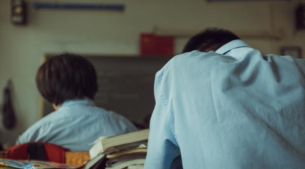 România care nu se vede: Mii de copii români din Spania, prinși între performanțe școlare și birocrație / VIDEO