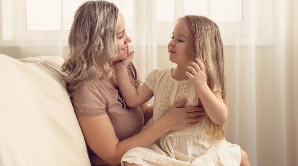 Obiceiuri zilnice simple care stimulează curiozitatea copiilor