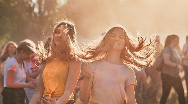 Festivalul copiilor mari? Psihologul Mihai Copăceanu, semnal de alarmă despre minorii neînsoțiți la „Beach, Please”: „Viața unui copil nu e o statistică”