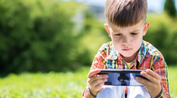 Italian Brainrot | Harmless or Harmful? Psychologist and Psychotherapist Ana-Maria Zamfir: “It’s like sugar. That’s the idea!” What Should Parents Watch Out For? 