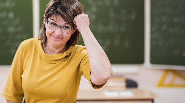 „Au devenit adevărați războinici: urlă, înjură, insultă!” Specialista Claudia Puiu-Barraud cere oprirea urii din învățământ: „Un profesor trebuie să rămână profesor. Fără violență!”