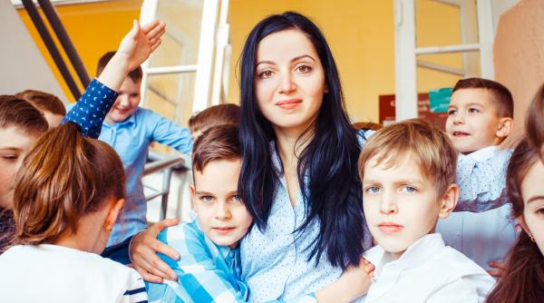 „Metoda care i-a făcut pe elevii mei să se poarte exemplar!” O învățătoare povestește cum i-a disciplinat pe copii: „Recomand tehnica în orice clasă!”