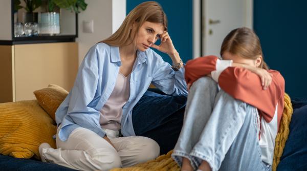 Mama „absentă”, un fenomen tot mai des întâlnit care afectează dezvoltarea copiilor. Daniela Gavankar: „Multe dintre noi nici măcar nu știm. Vă dau exemplul personal!” / VIDEO