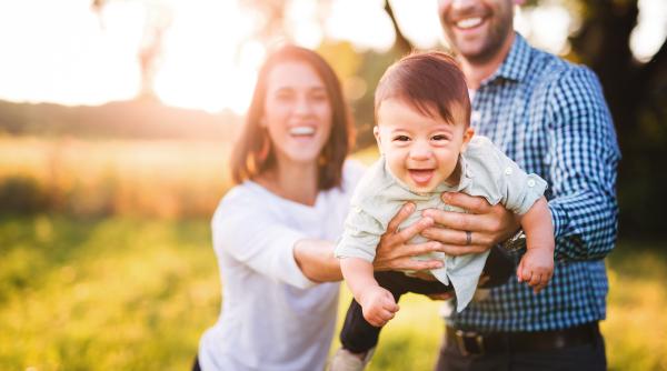 Tot mai mulți copii cresc în familii care par normale, dar nu sunt! Psiholog: Iată cele 5 calități importante ale unei familii cu adevărat sănătoase