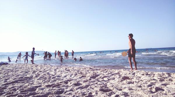 Cerință inedită pentru ministrul Educației din partea primarului Mangaliei: „Să nu îi mai aducem pe copii la școală în septembrie. Oricum foarte cald și nimeni nu este atent”