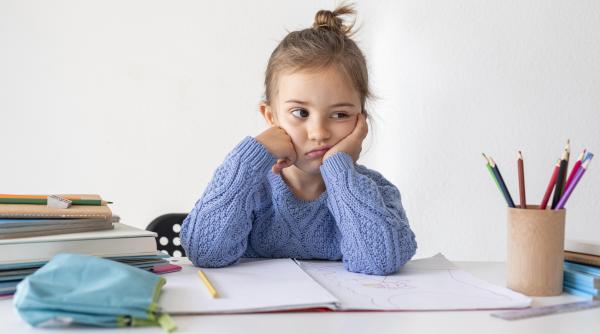 Acest stil de parenting este cheia succesului școlar