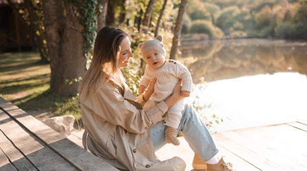 Cinci comportamente care întăresc conexiunea emoțională cu copilul