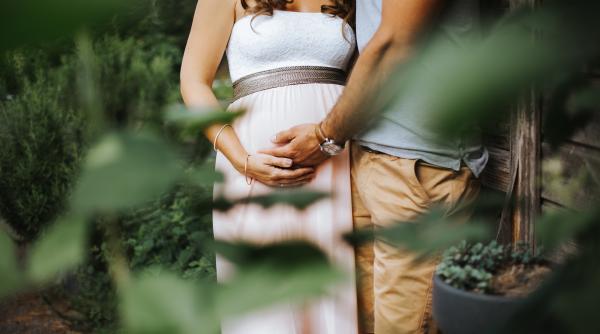 Cum alegi numele bebelușului fără să te cerți cu partenerul